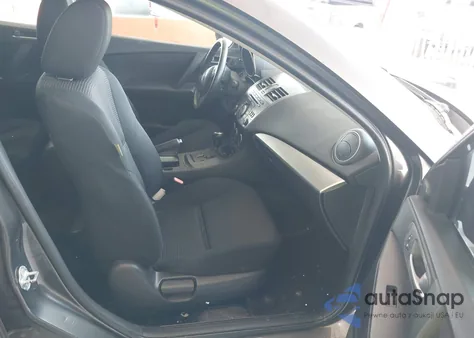 2013 Mazda Mazda3 I Touring z USA, uszkodzony, nr VIN JM1BL1V76D1766410